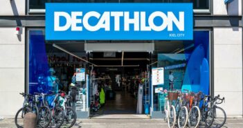 Decathlon-Filiale in Deutschland – ein Ort für alle Sportarten (Foto: AdobeStock 443700245 Björn Wylezich)