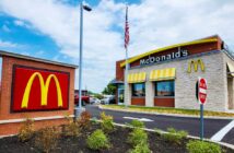 McDonald’s Restaurants prägen das Stadtbild weltweit, mit über 39.000 Standorten. (Foto: AdobeStock-866808606 Refrina)